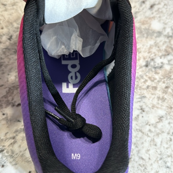 FedEx Custom Shoes. Men’s size 9. NWT. - Picture 6 of 6